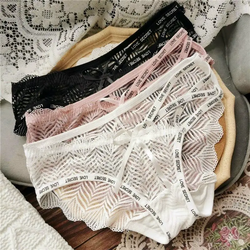 C35: sét 3 quần ren phối chữ love