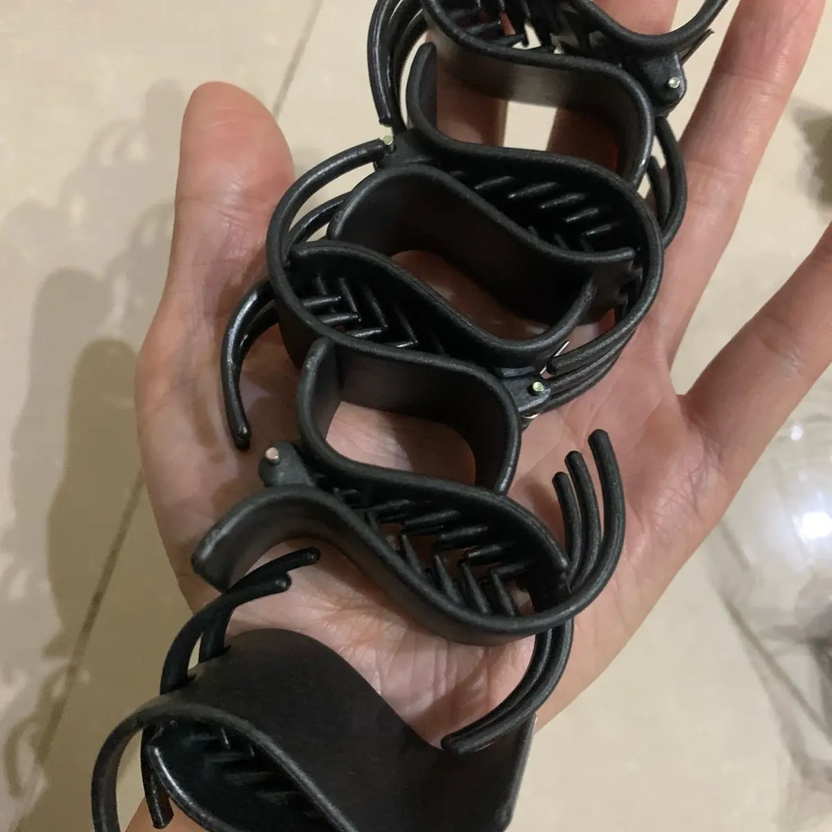 Combo36 kẹp càng cua 5 răng đen lỳ