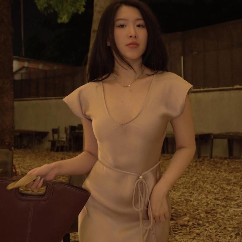 | Uvie Dress | Đầm Lụa Tay Lơi Cổ U V Dáng Suông Form Dài Không Dây Kéo Không Mút