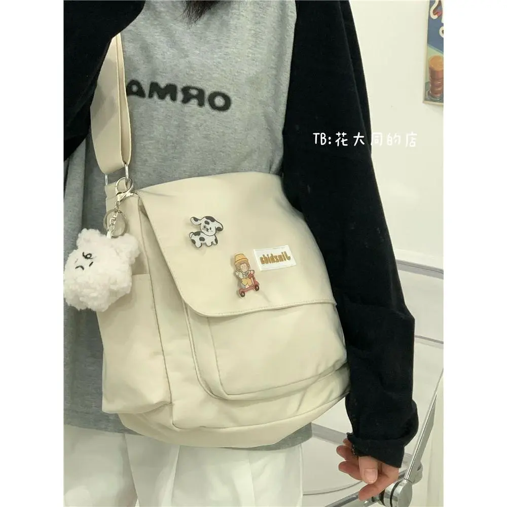 Túi Messenger Nữ 2024 Túi Đi Học Cho Sinh Viên Đại Học Túi Messenger dễ phối đồ Đi Chơi Sức Chứa Lớn Thời Trang Phong Cách Hàn Quốc Túi Đeo Vai Thể Thao