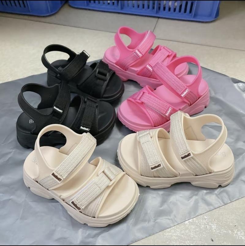 Product Introduction of Sandal Học Sinh Quai Hậu Dành Cho Bé Trai Và Bé Gái Kích Thước Từ 24 Đến 35 3