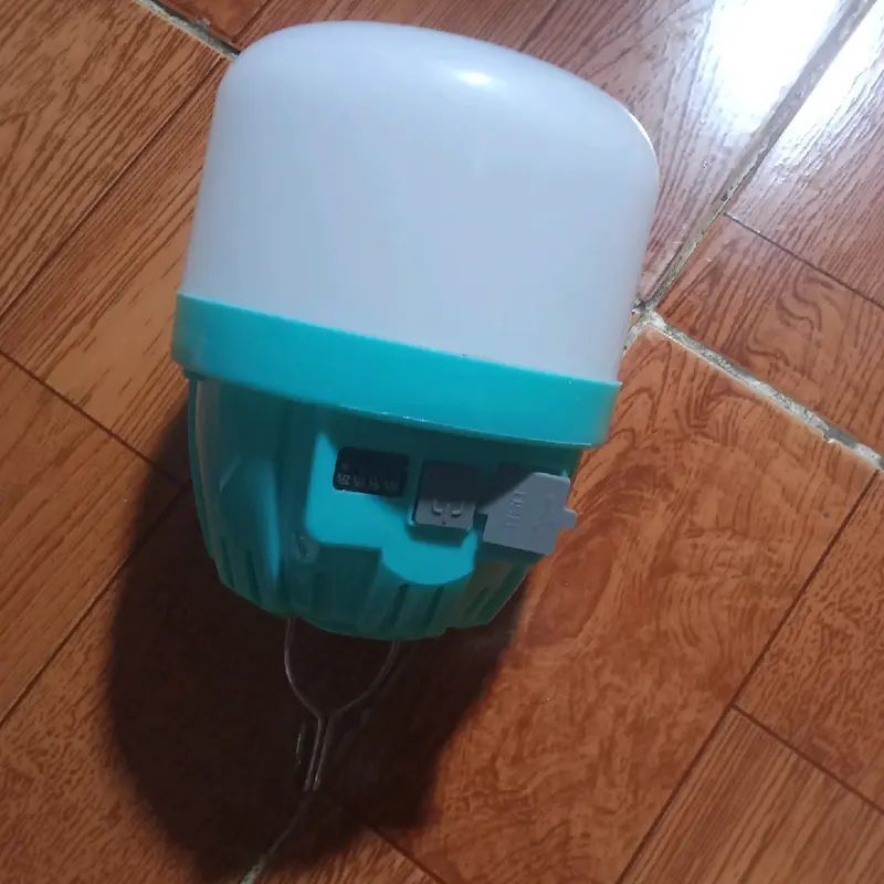 Đèn tích điện di động tiết kiệm điện năng 4