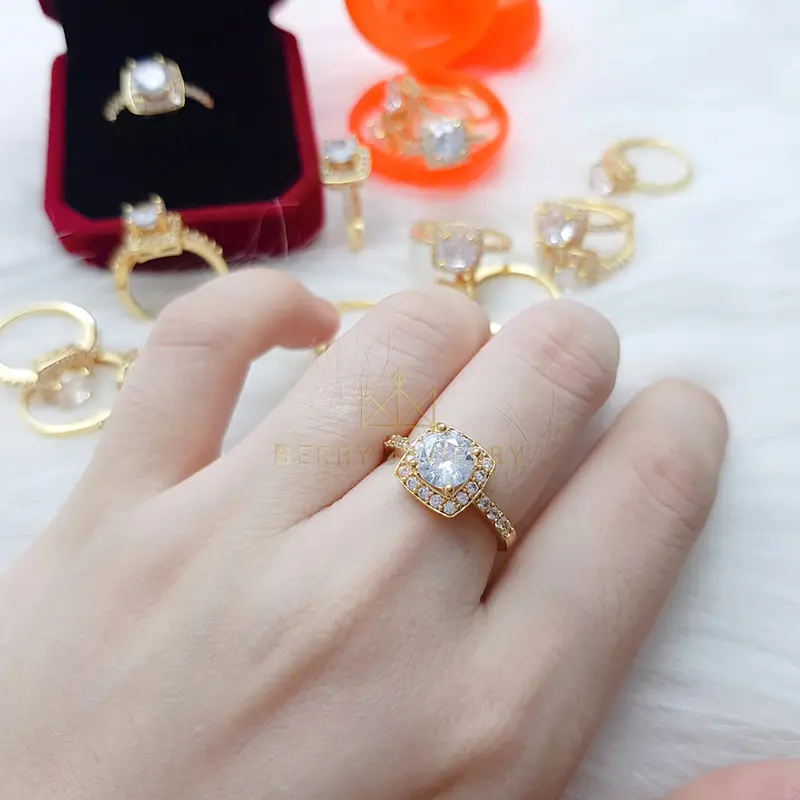 Nhẫn Nữ Titan Đính Đá Nhân Tạo Cao Cấp Lấp Lánh Thiết Kế Xi Mạ Vàng 18K Bền Màu Kiểu Dáng Hàn Quốc | Jewelry Queenn 6