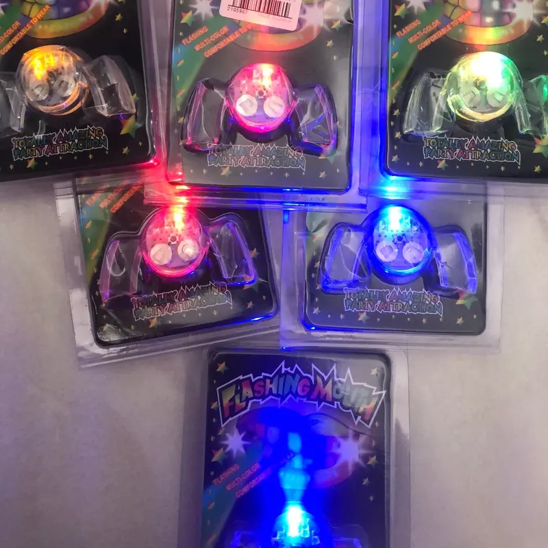 1PC Lucu LED Kedip Gigi Behel Penjaga Mulut Halloween Trick, Lampu Gigi Kelap Kelip 1