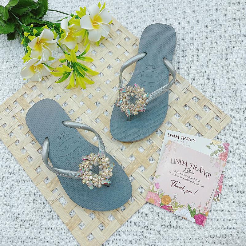 DÉP SLIM HAVAIANAS CHARM NQ TRẮNG - Linda Trần's Store