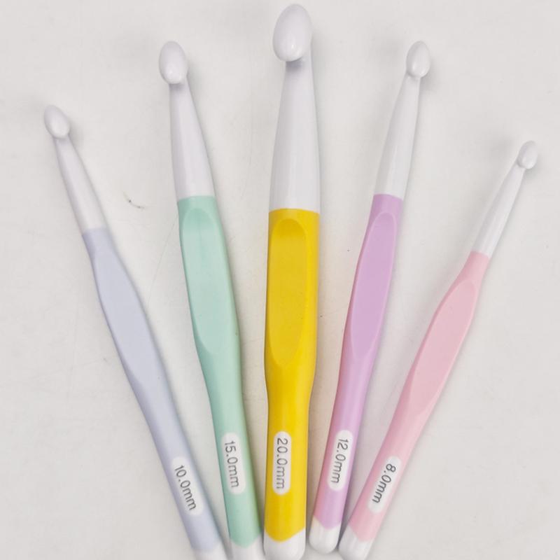 Ergonomic Crochet Hooks Set, Plastic Weaving Tools for Beginners & Craft…