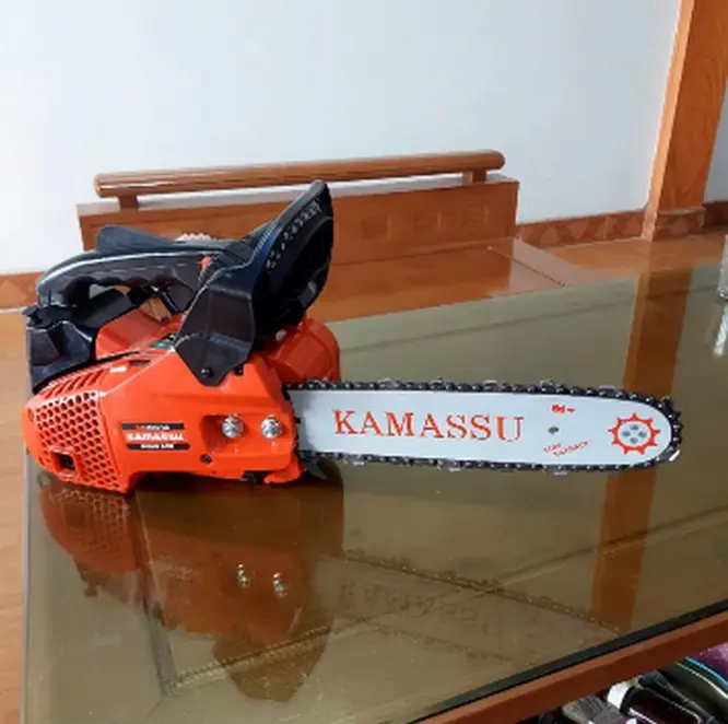 Máy cưa xích kamastsu 2500 máy cưa xích cầm tay nhỏ gọn dễ sử dụng phù hợp cho mọi gia đình 3