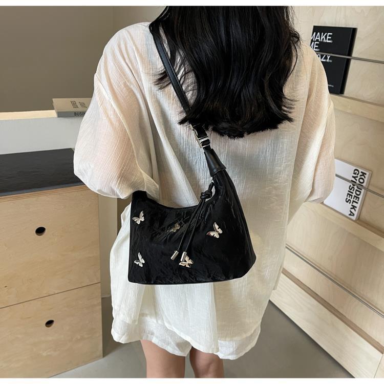 Product Introduction of Túi Phổ Biến Năm Nay, Túi Messenger Nữ, Túi Đựng Đồ Dễ Phối Đồ Thời Trang Mới, Túi Đeo Vai Và Dưới Cánh Tay, Túi Bánh Bao Cầm Tay, 2024, Phổ Biến Năm Nay 14