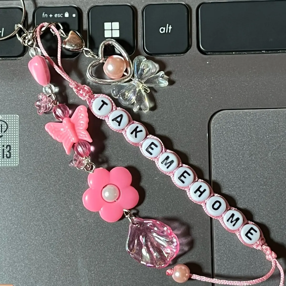 Gantungan kunci pink/gantungan pink lucu/ keychain