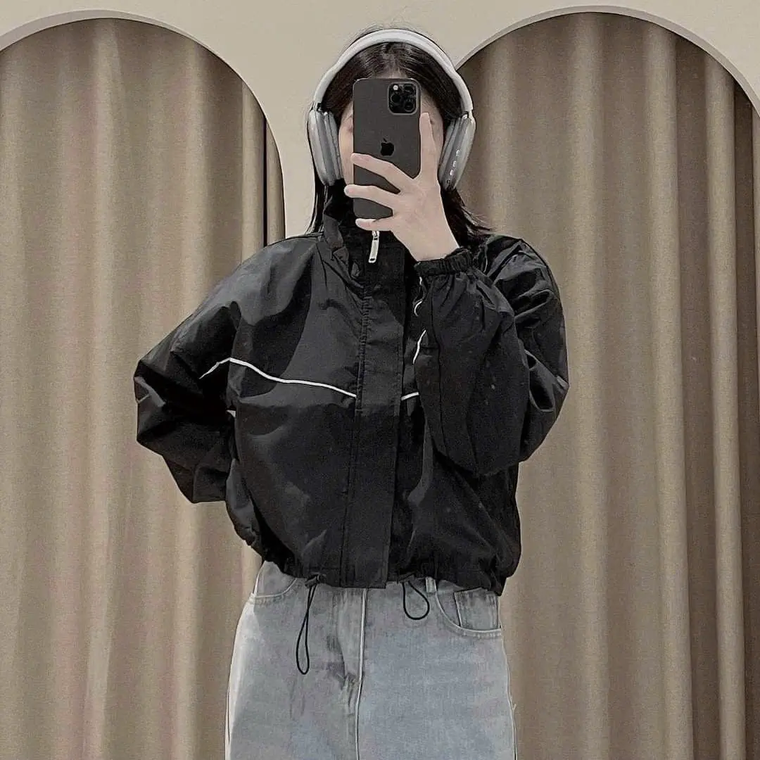 Áo khoác dù 2 lớp viền ngang form lửng 40-63kg Nữ Jacket