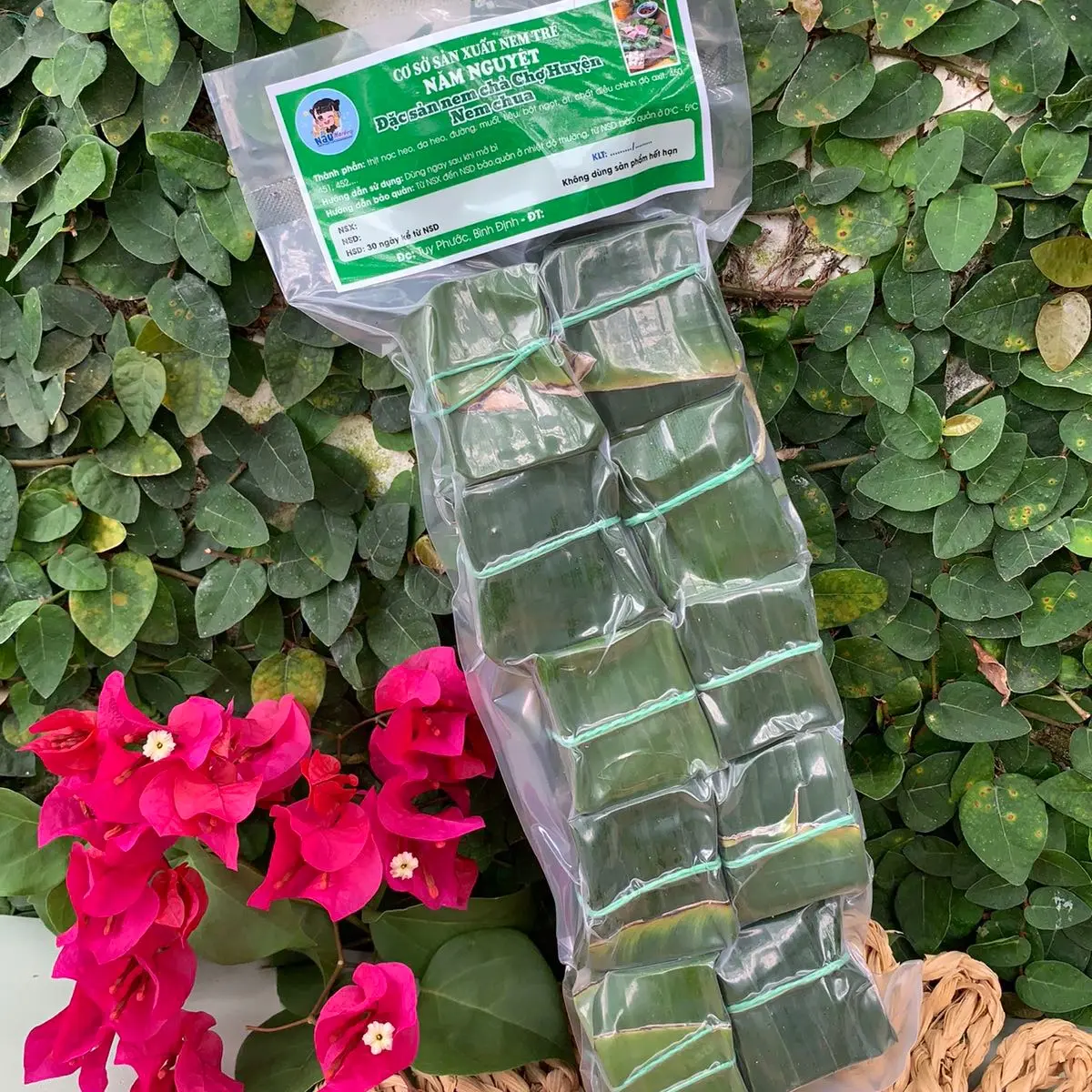 [Dùng thử] 1 Túi nem chua lá ổi Bình Định, Đặc sản Bình Định 10 chiếc/ túi, 130gr/ túi (+-10gr) Nem không có ớt và tỏi spicy box Food