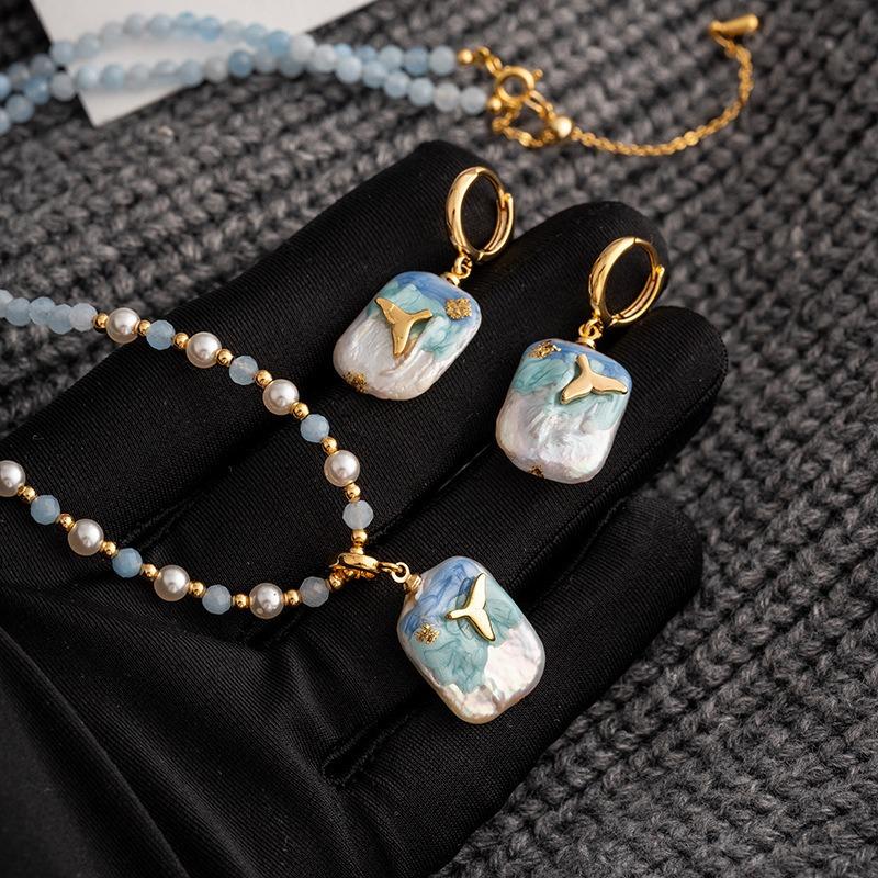 Product Introduction of Baby Costume Jewelry Oil painting style Baroque pearl pendant necklace, new Chinese style earrings, light luxury, niche, antique style collarbone chain, round pearl chain 2