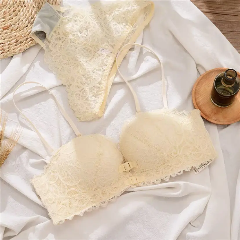 3 Colors Non-slip Strapless Lace Women Bra Fashion Double-deck Front Closure Youth Girl Lingerie Sexy Invisible Female Bralette Wireless Push Up Ladies Underwear