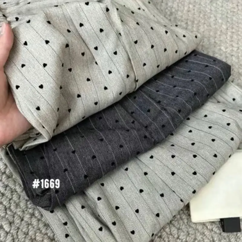 { combo 2 quần } Quần suông ống rộng hoạ tiết tim. Chất vải gold hàn. Siêu xinh phong cách trẻ trung năng động và cá tính
