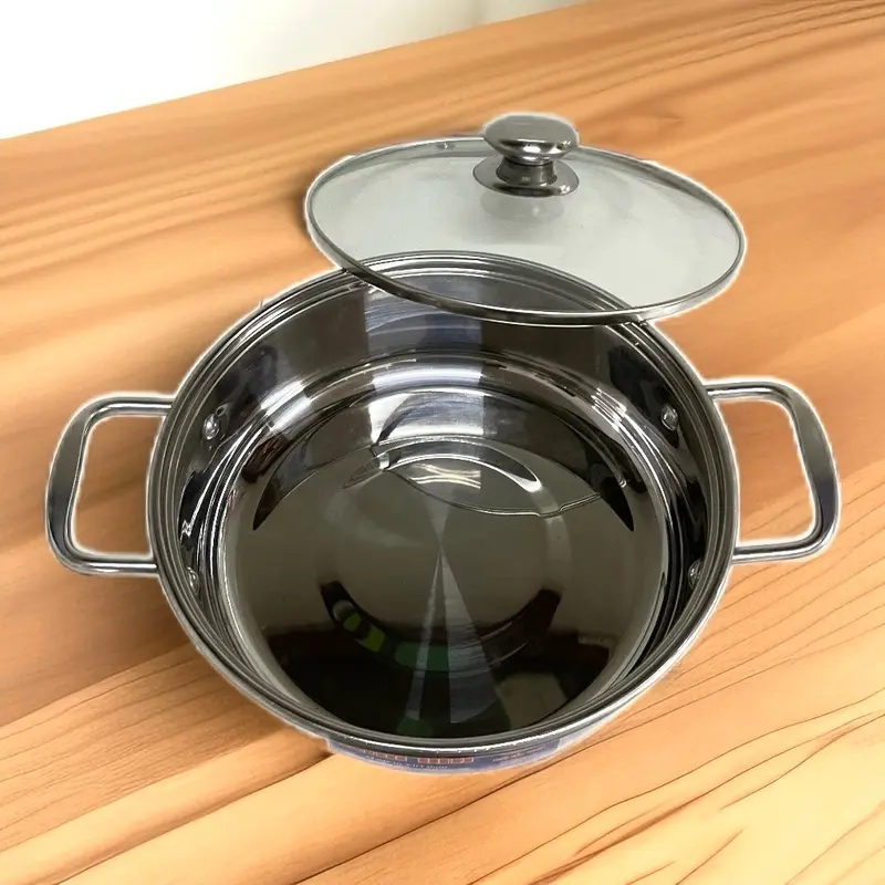Lẩu size 22 có tặng vá lẩu , nắp kính  cường  lực inox 430 đáy bằng Kim mã 3