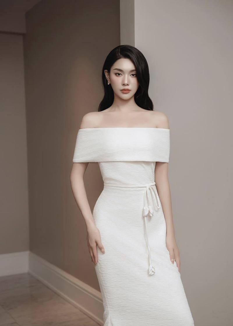 Product Introduction of ￼Đầm trễ vai dáng dài “ Shirina “ chất liệu xốp nhăn cao cấp sang chảnh by EM DESIGN 12