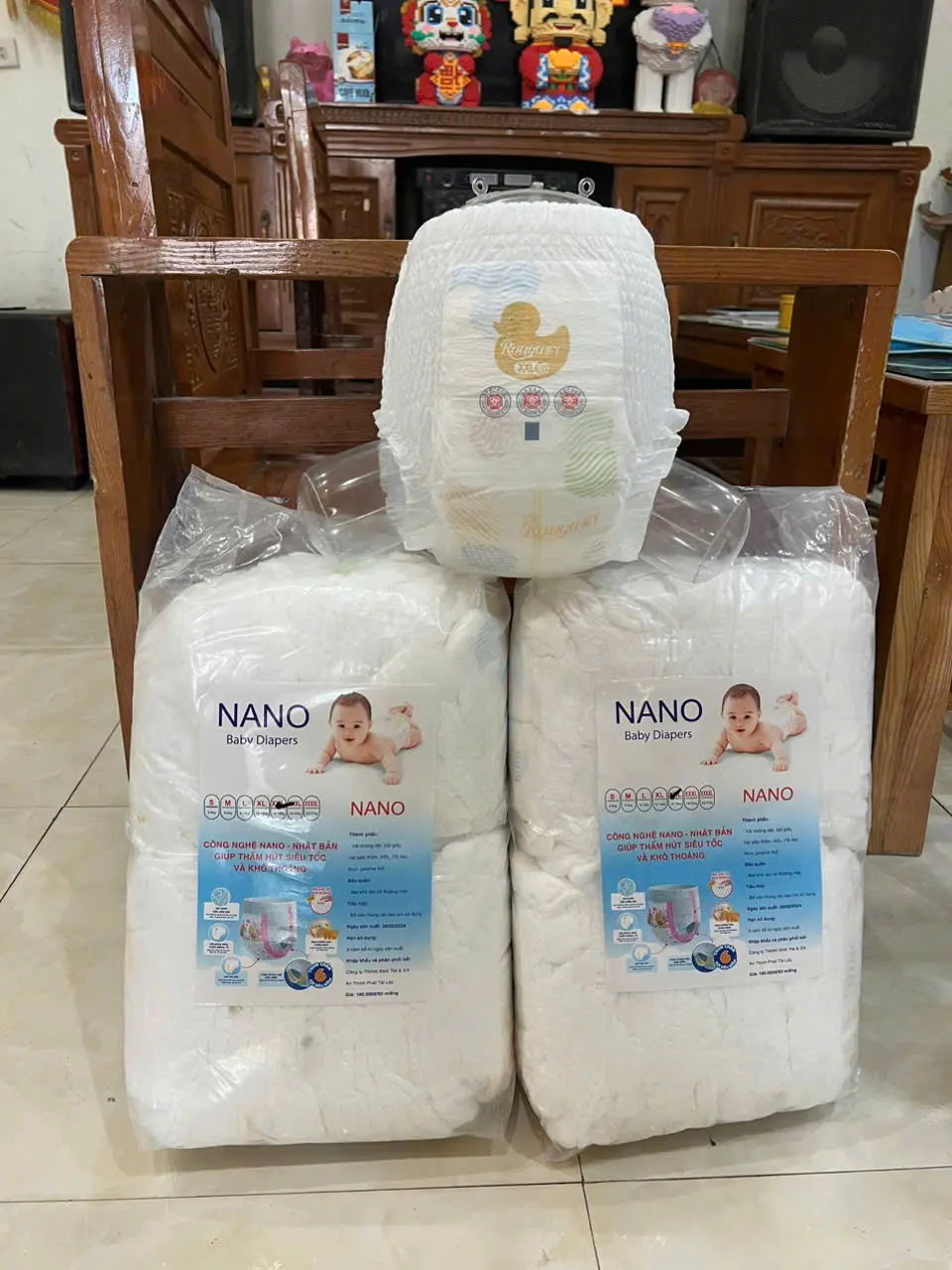 Combo 3 bịch ,150 chiếc bỉm quần nano , fom bo , thấm từ 800-1200ml , mềm êm , màn thấm 5D ,kèm quà cho bé