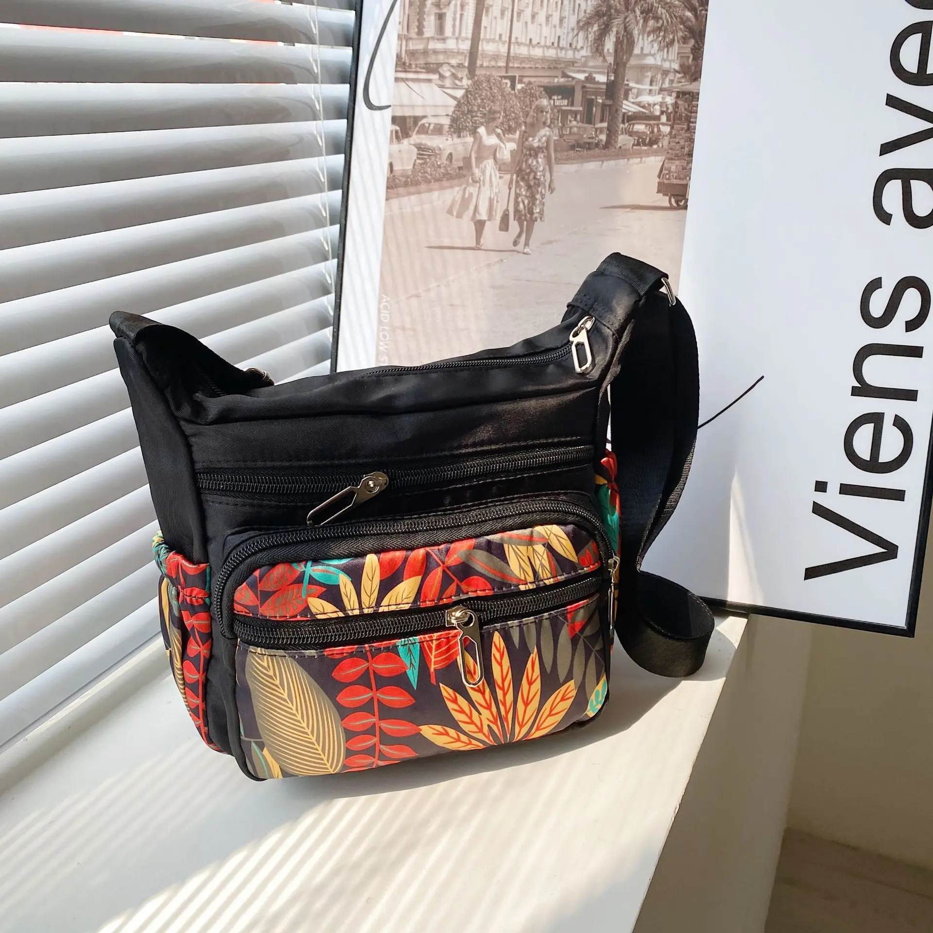 2024 New Floral Nylon Bag Single Shoulder Bag Women's Crossbody Bag Korean Style Middle-aged Women's Fashion Mom Bag Cloth Bag chrome heart  bag lydia  millen  handbags magsafe  wallet