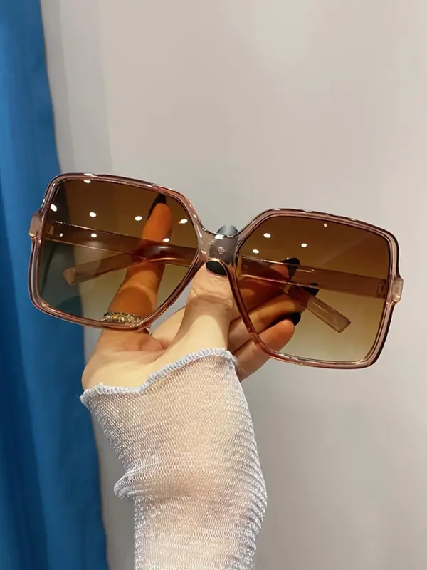 Women's Summer 2024 Elegant Oversized Square Frame Sunglasses, Trendy   Travel Essentials,  Casual Sunglasses for Everyday Use, Fashionable Accessories for Outdoor Activities, 4