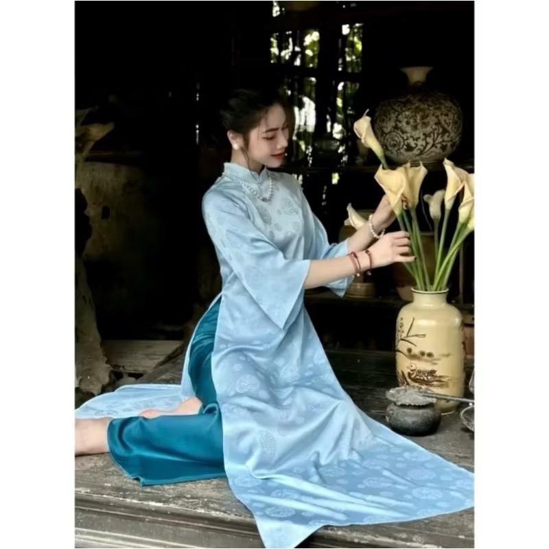 Product Introduction of Áo dài cách tân Bích Lý dáng suông gấm cổ trụ tay lỡ, mặc cưới hỏi, đi tiệc, đi chụp ảnh - Áo Dài Huyền Anh 25