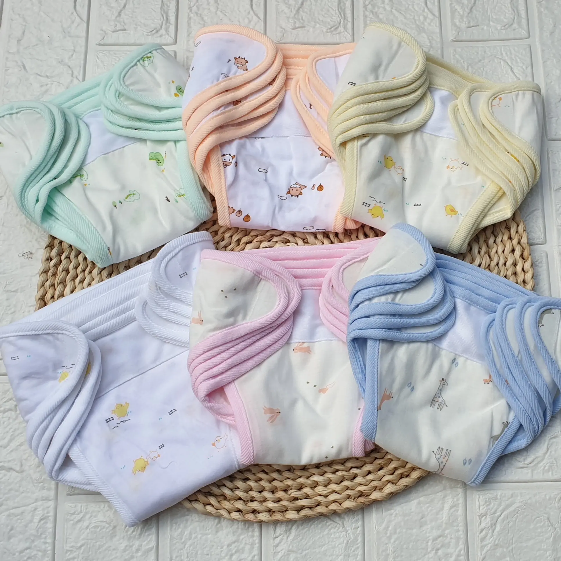 (3-8kg) Set 5 Tả Vải Dán Sơ Sinh Vải Cotton Họa Tiết - Hiệu CÚN CON Sweeties Kem