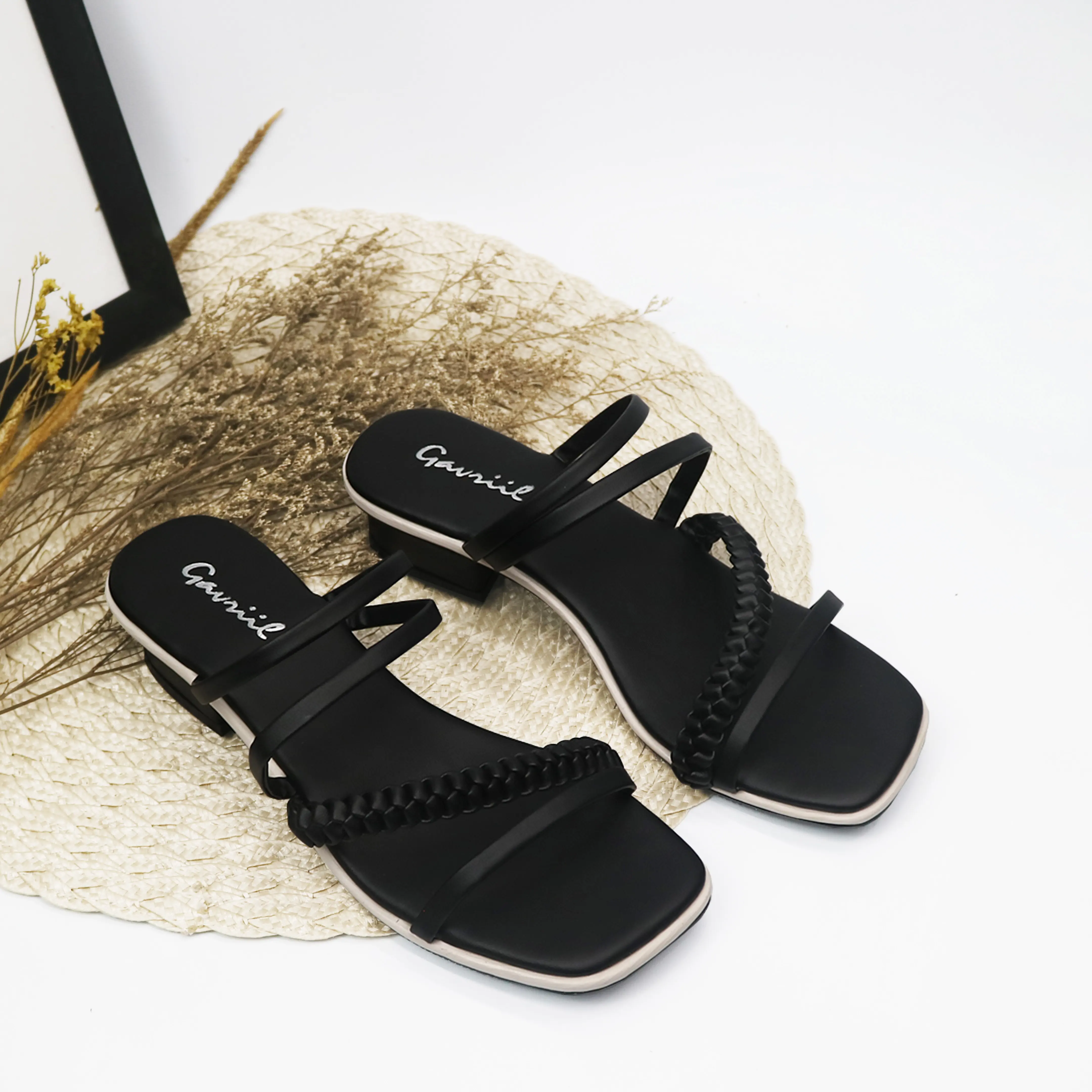 Sandal Heels Wanita Hak Tahu 3 Cm Gavriil Gracia Series Black