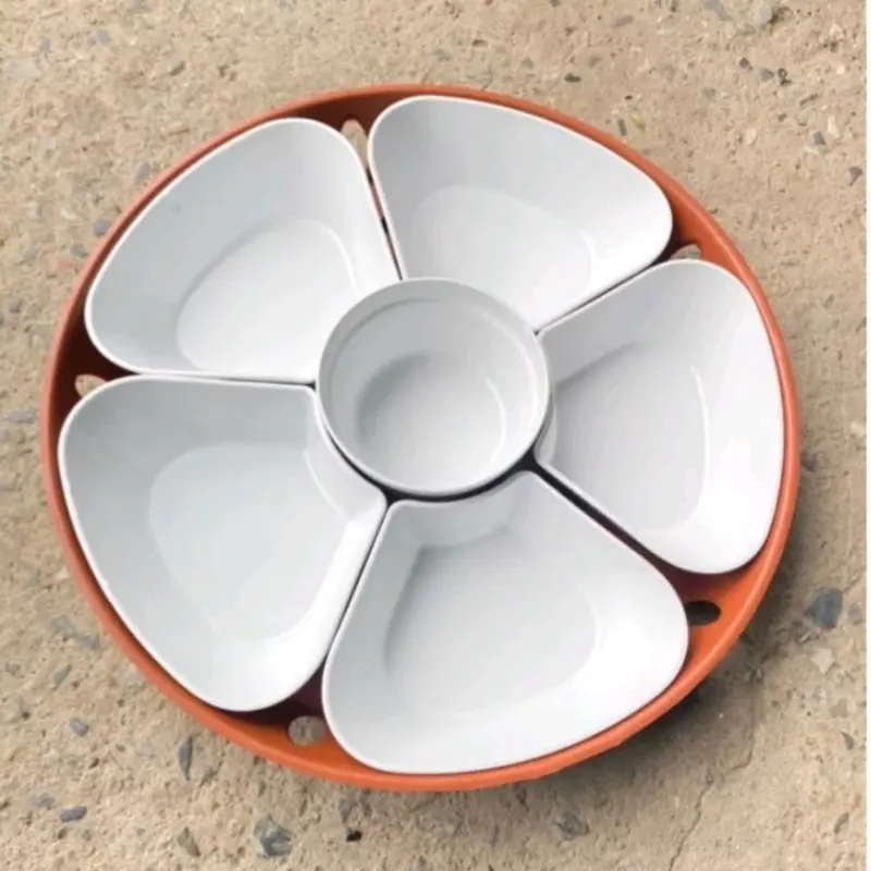 Bộ bát đĩa hình hoa mai 5 cánh nhựa phíp trắng bóng bao gồm 5 đĩa cánh hoa 1 bát, 1 khay nhựa giả mây tre đan bộ  bát 3