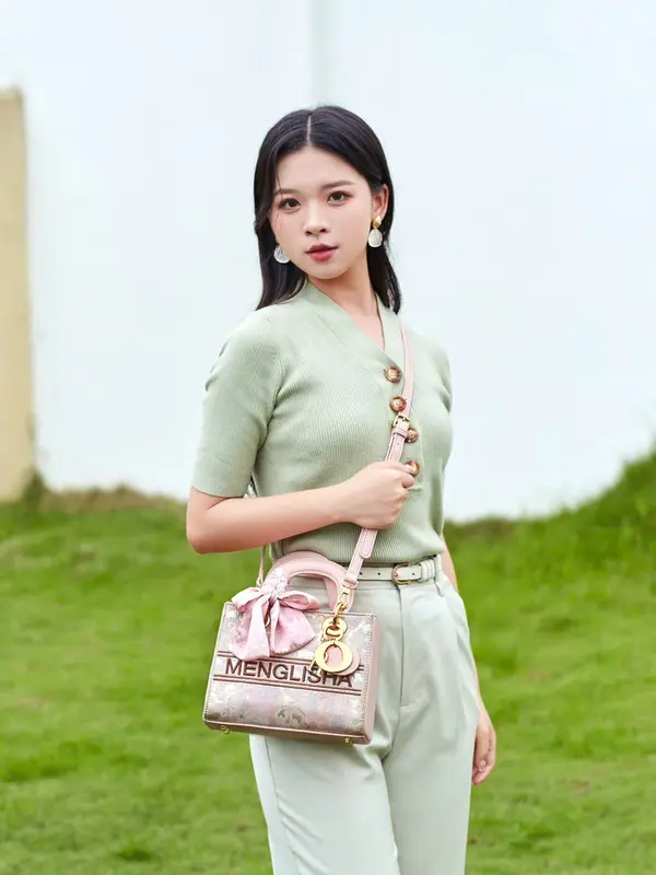 5877#-K1 Túi Xách Nữ MENG LI SA Dáng Cốp Vuông Kèm Khăn Lụa Sang Trọng Họa Tiết Hoa Lá Thời Thượng, Trang Nhã. Đeo Vai, Đeo Chéo. Dễ Phối Đồ. Màu Hồng 8