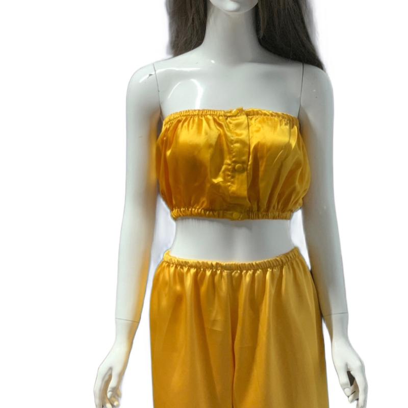 Bộ áo quây bấm cúc mở tiệm lợi kèm quần đùi dùng cho spa salon chất lụa mềm mại đủ màu Nữ Kem