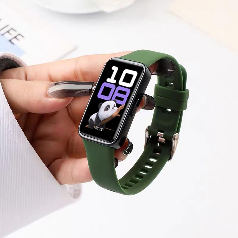 Tali Jam Tangan Metal Buckle Soft Silicone Strap for Huawei Band 10 / Huawei Band 9 / Huawei Band 8 Replacement Wristband Adjustable Bracelet Belt Sport Rubber Band Accessories for Smartwatch Huawei Band 9 8 10 NFC