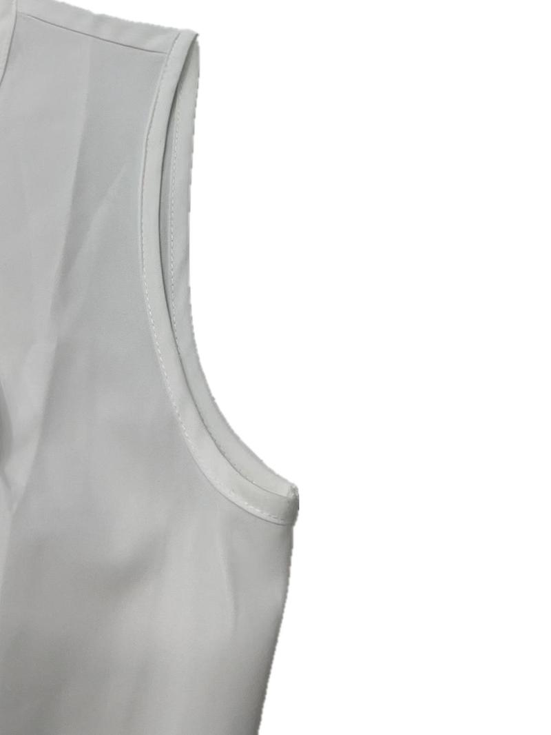 Product Introduction of Women's Plain Cut Out Plicated Tank Top, Casual Button  Sleeveless Top for Daily Wear, Ladies Clothes for All Seasons 5