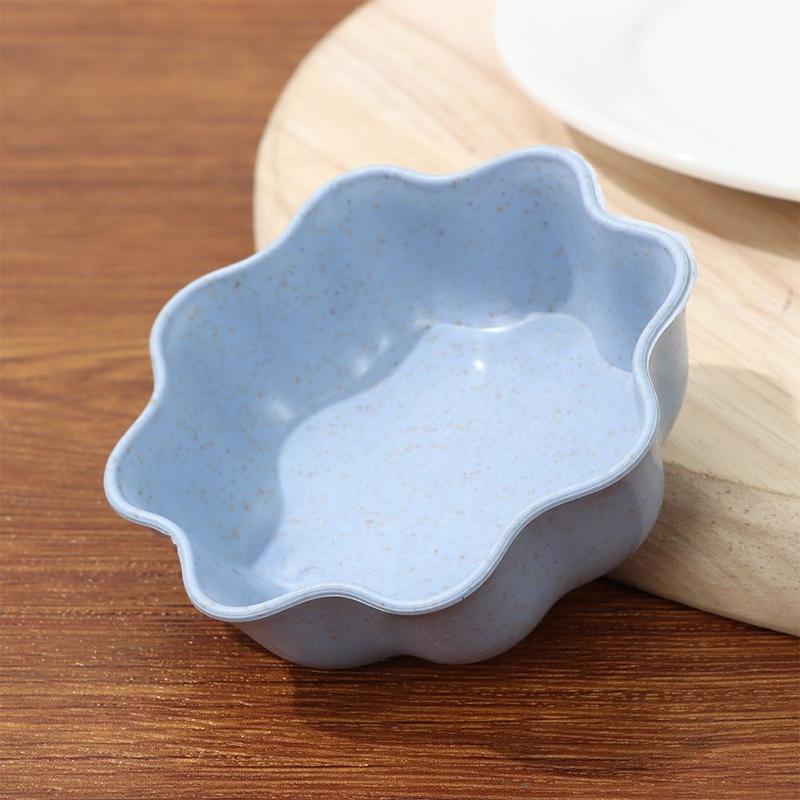 Kitchen Sauce Oil Salt Plum Bossom Shaped Dish Seasoning Bowl Small Plates 7