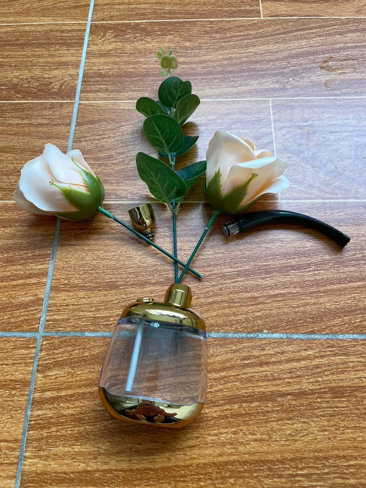 1 chai lọc nhựa, có thể tháo rời, giặt được, đóng gói riêng.