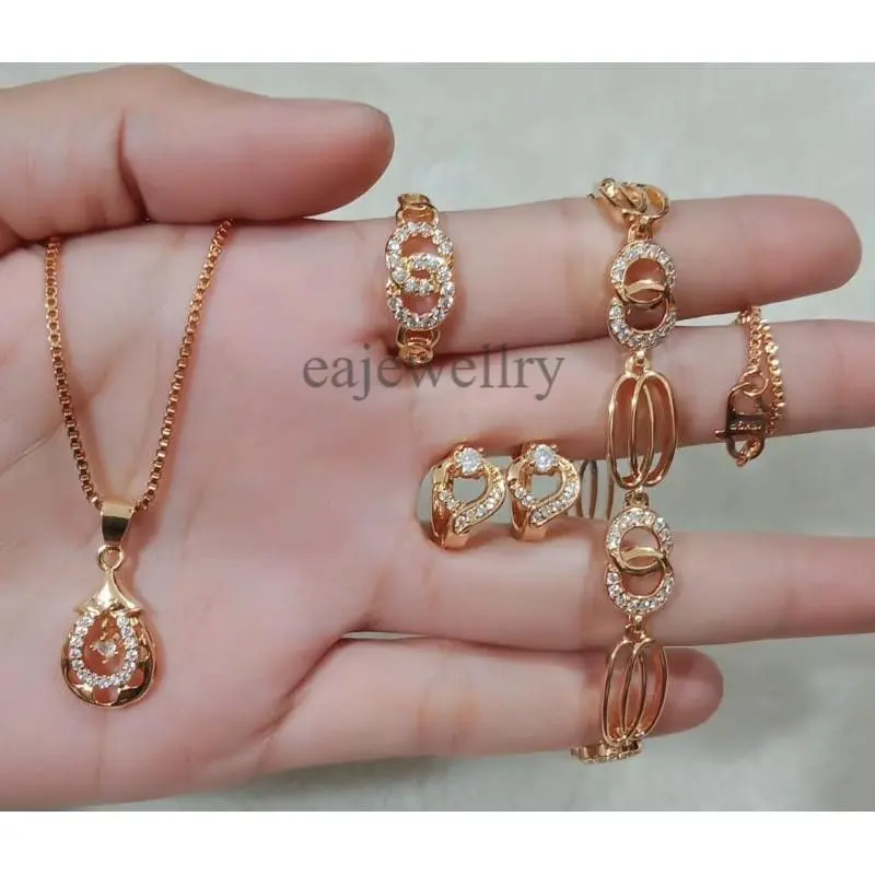 PROMO Satu set perhiasan wanita dewasa love mata satu gold terbaru Perempuan Emas Titanium Wanita Kulit 0