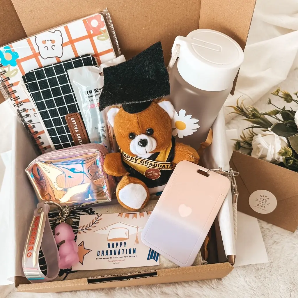 HAMPERS WISUDA, ULANG TAHUN/ KADO WISUDA, ULANG TAHUN/ KADO MURAH/ HAMPERS MURAH Hadiah