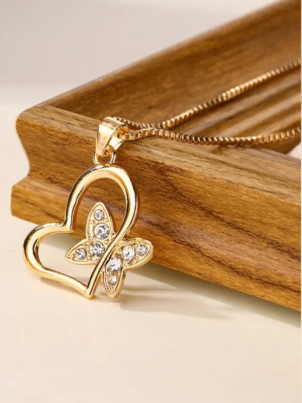 Women's Elegant Heart & Butterfly Design Pendant Necklace, Exquisite Trendy Pendant Necklace, Chic Jewelry As Gift for Girlfriend 3