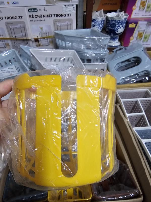 giỏ đựng giấy vệ sinh, giỏ dán tường, giỏ tiện ích, kệ dán tường đựng đồ nhà tắm, nhà vệ sinh rẻ, nhựa Việt Nhật