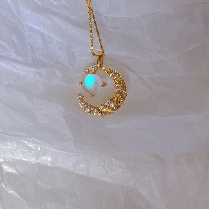 Product Introduction of Titanium Steel Necklace Moonstone Necklace Female Light Luxury Minority Simple Colorful Moon Clavicle Chain 3