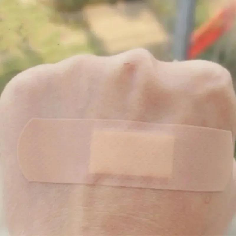 100pcs/lot Breathable Band Aid Waterproof Bandage First Aid Wound Dressing Medical Tape Wound Plaster Emergency Kits Bandaids 2