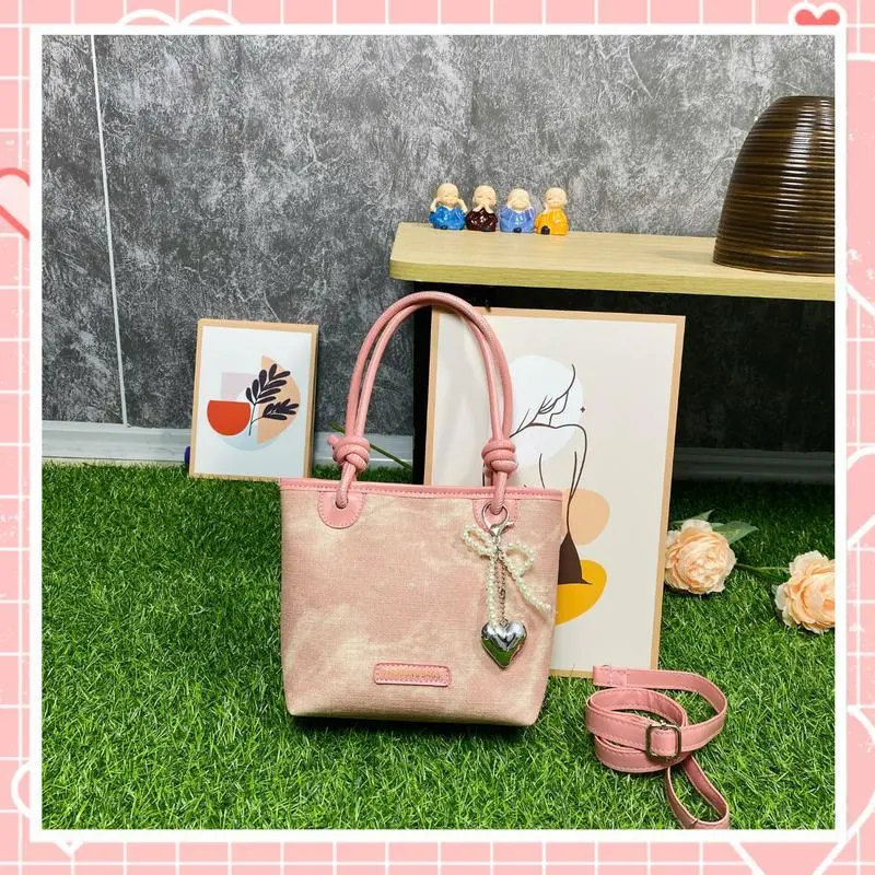 Túi xách nữ đeo chéo thời trang dự tiệc móc khóa trái tim sang chảnh K222 tui x Bag tui  qc 5