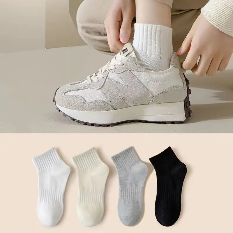 Summer Women Althletic Plain Short Socks Breathable Cozy Cotton Female Black White Grey Ankle Socks New Fashion Sports Socks for Women