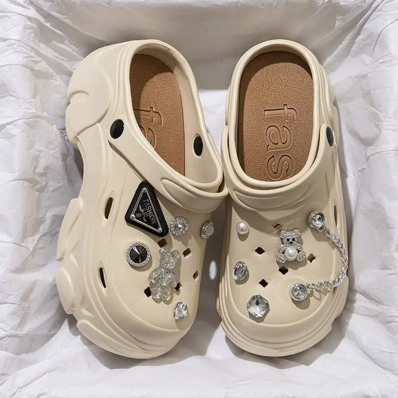 Dép nữ sục siêu cute tặng kèm bộ sticker đính đá,sục nữ đế 7cm kèm charm dễ thương (SML 279-55) dép DéP Shoes
