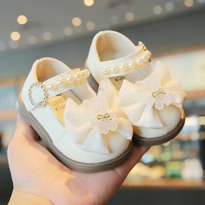 Trắng Gấu