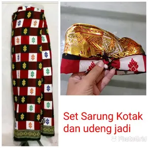 Set sarung kotak dan udeng jadi /set pakaian Bali /oleh oleh Bali Motif
