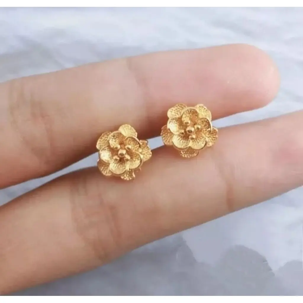 Anting Tusuk Titanium Model Bunga Gold Anti Luntur TERLARIS Aksesoris Earrings Emas