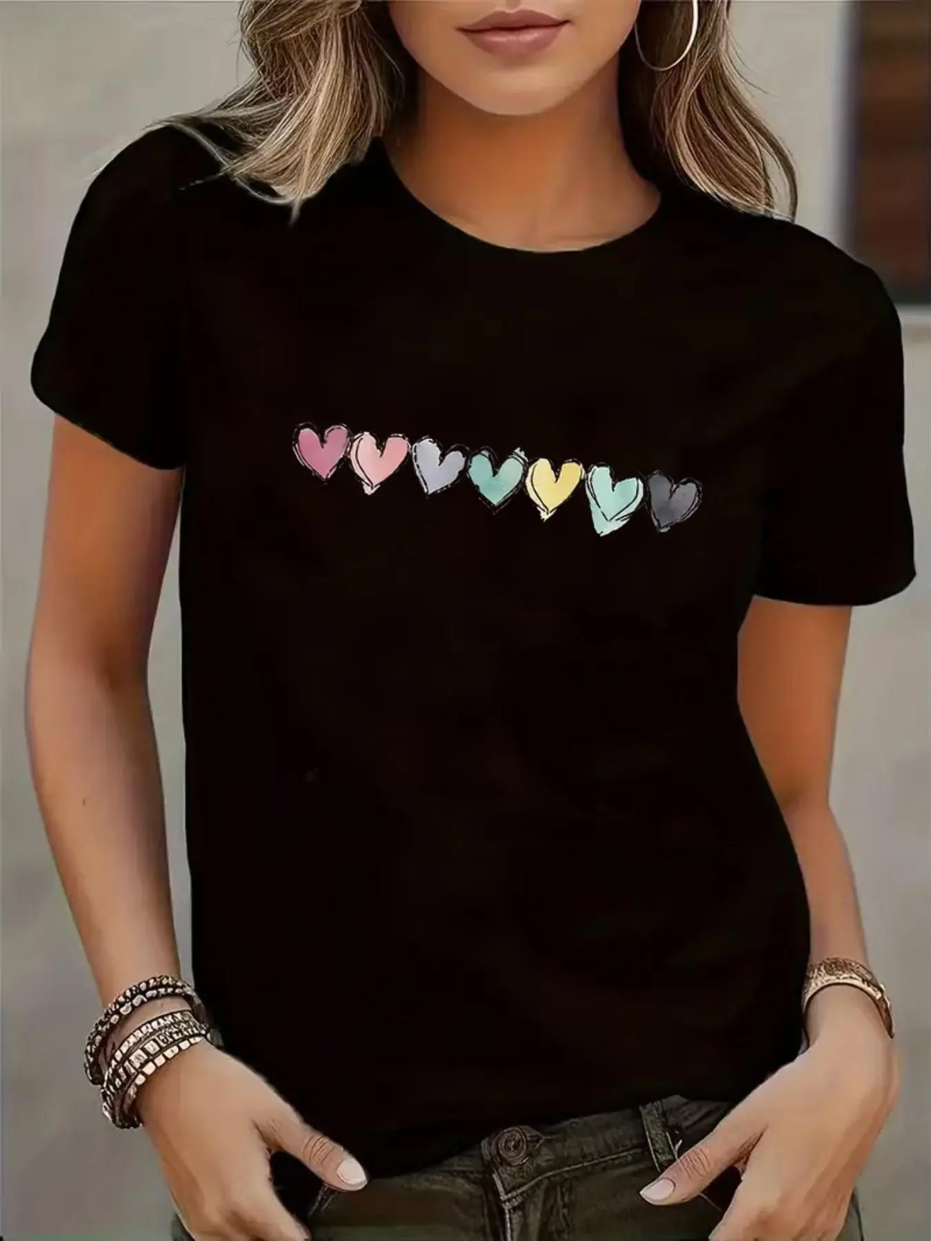 Women's Cartoon Heart Print Round Neck Tee, Fashion Casual Crew Neck T-Shirt for Daily Holiday Vacation Outdoor Wear, Ladies Clothes for All Seasons, Clothing