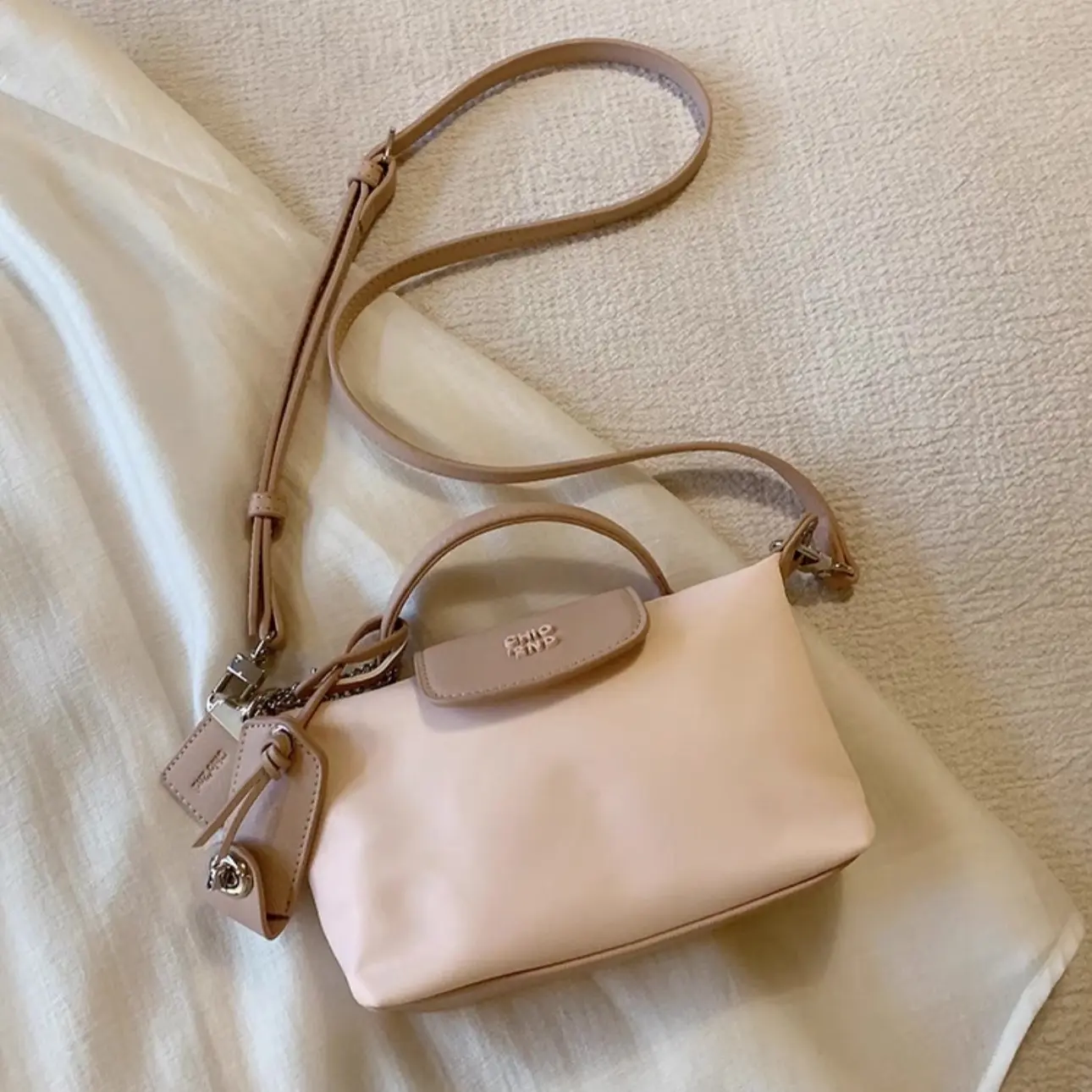 yixiaaa Túi mini tote LC chio quai xách đeo chéo kèm charm Bag Nữ Đeo Vai Kem Nhung