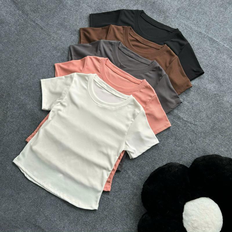 Product Introduction of Áo Thun Bigsize Nữ Tay Ngắn Cổ Tròn Tay Ngắn Chất Tăm Mềm Mịn Trơn Form Basic  - G244 Top Women 24