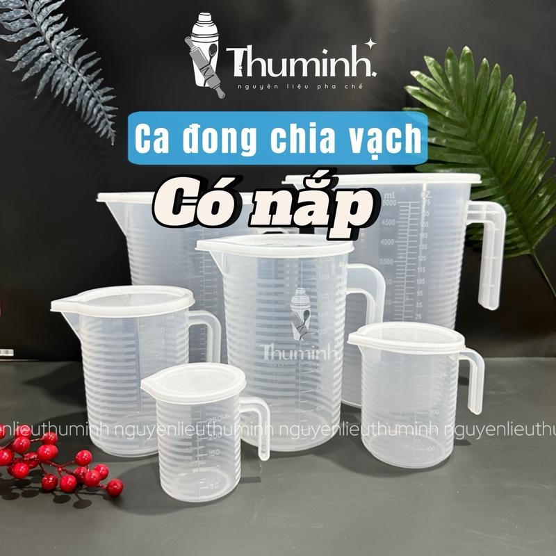 ￼Ly Đong, Ca Đong Định Lượng Có Nắp Đậy Pha Chế Bằng Nhựa Chia Vạch - Cốc đong có nắp