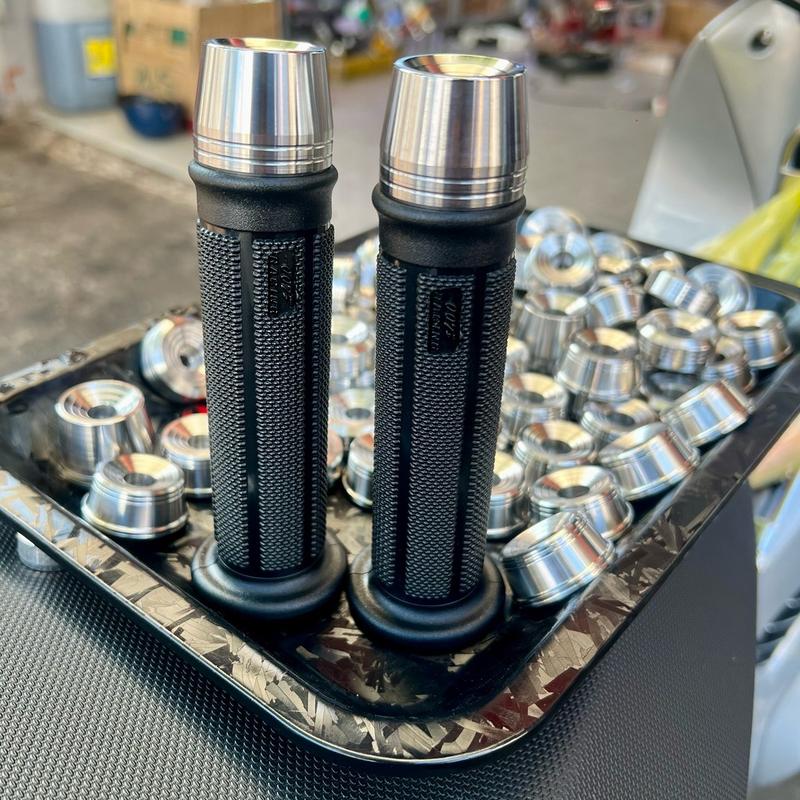 Combo Gù Tay Lái Inox 304 Mẫu SH Zin 300gr Tặng Bao Tay Phụ Tùng Phụ Kiện (lưu ý Ex 155 & Sonic Ghi Chú Nhôm Lớn-Vision 20-AB 16-24 Không Gắn Được) Wave 50tq cục gù fuled lửa vario 150 xemay